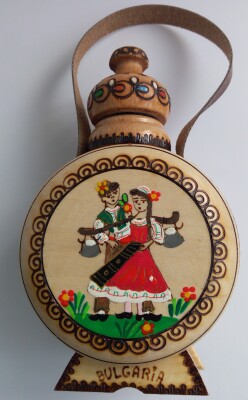 Бъклица с фолклорен мотив от село Орешак