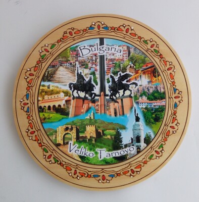 Дървена чиния Велико Търново пирография
