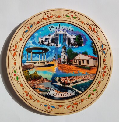 Дървена чиния с пирография ПОМОРИЕ