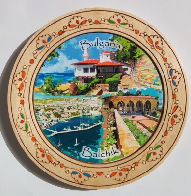 Чиния от дърво с пирография БАЛЧИК - сувенир