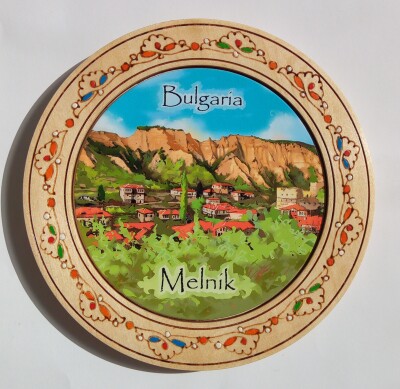 Дървена чиния сувенир с пирография МЕЛНИК