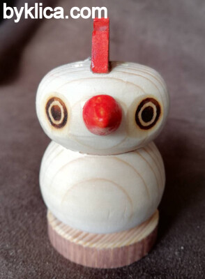 Дървена солничка Петле от село ОРЕШАК