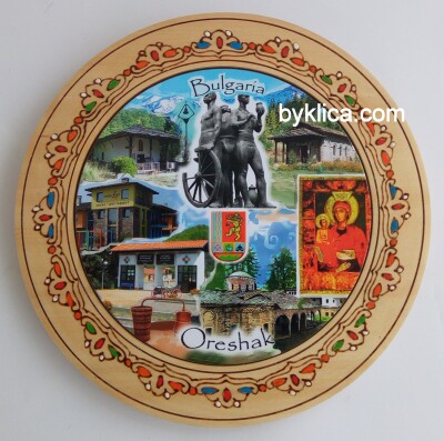 Дървена чиния с пирография ОРЕШАК