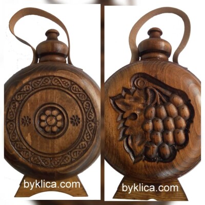 Сватбена бъклица с гравирани имена и дата