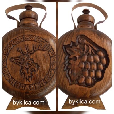 Дървена бъклица със стъклен контейнер 1 литър за ловец с елен