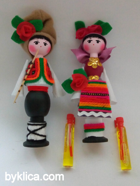 11.80лв. Сувенир Кукли от дърво с фолклорни носии