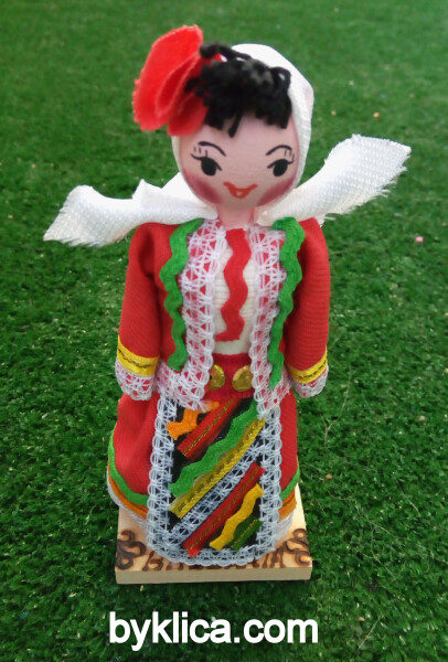 9.50лв Сувенир от България Кукла момиче с носия